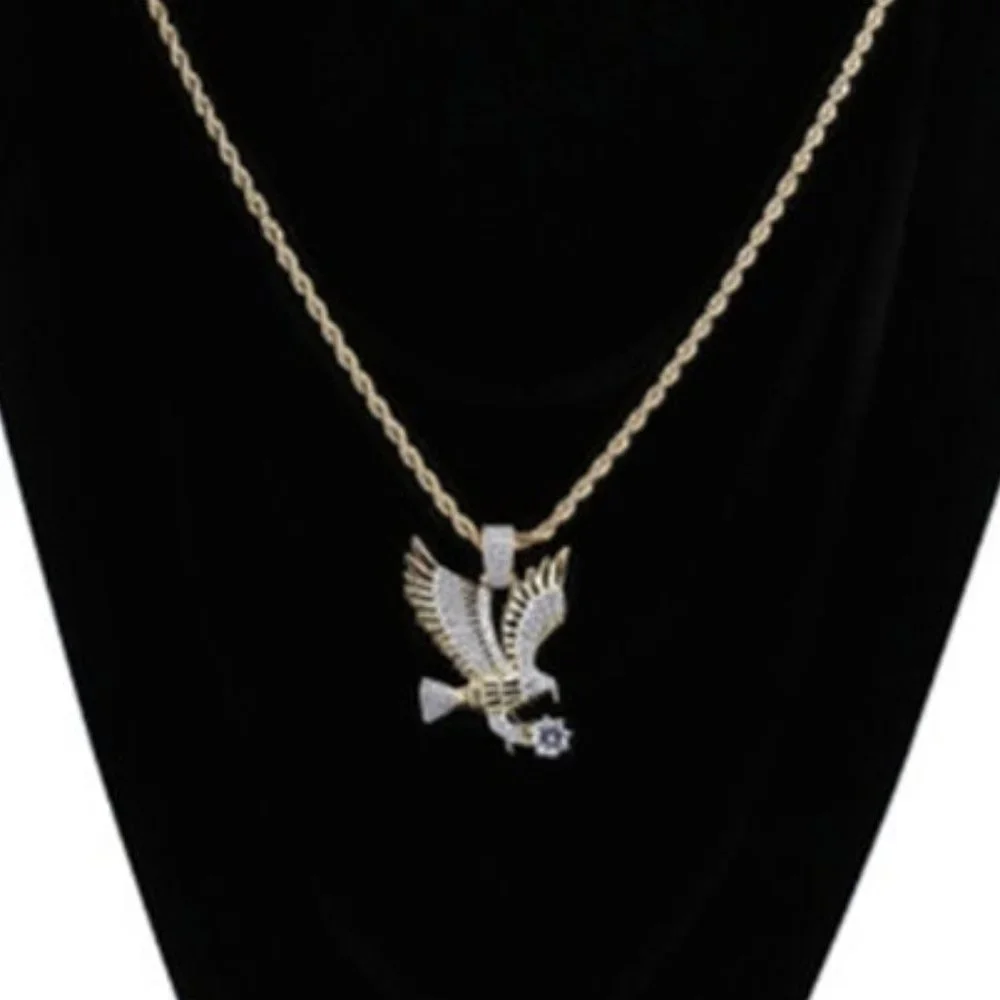 Gorgeous Gold-Plated Cubic Zirconia Flying Eagle Pendant - Picture 5 of 7